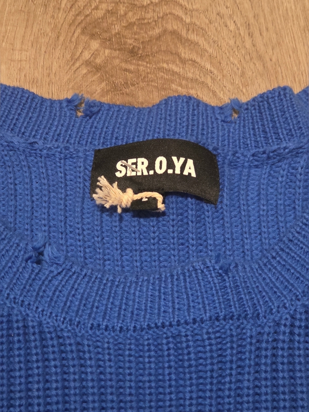 Cropped Devin Sweater - Picture 4 of 7